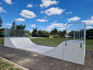 Častolovice investují do radosti svých nejmenších. Nové hřiště a skateboardová rampa na obzoru