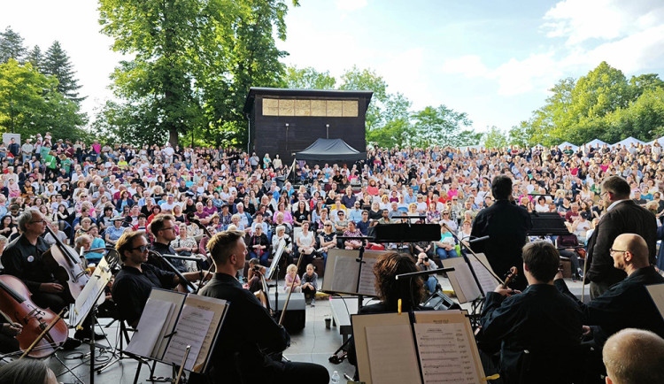 Odboráří Moravské filharmonie Olomouc vyhlásili stávkovou pohotovost, odmítají sloučení s divadlem