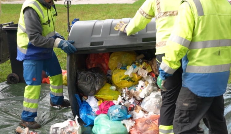 Trutnov rozšiřuje svoz odpadu. Sídliště Zelená Louka přechází na systém Door-to-Door