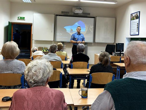 Hradečtí strážníci budou opět na přednáškách vzdělávat seniory