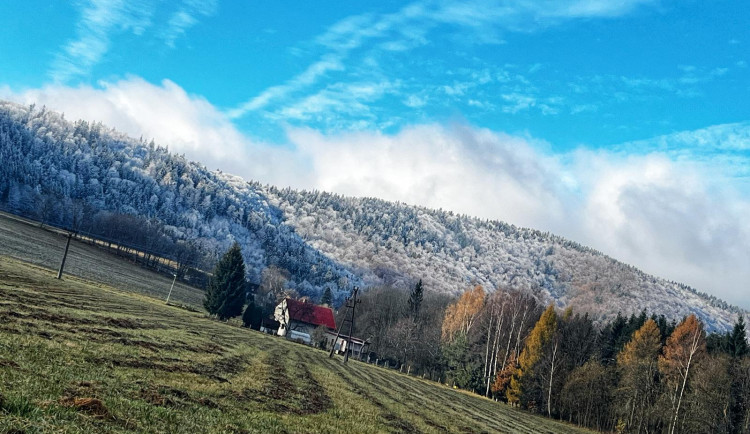 Zapomeňte na horské túry, vítr nabere odpoledne na obrátkách