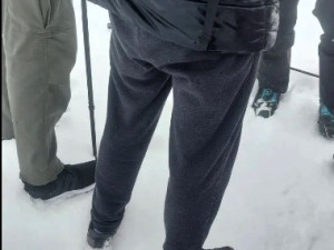 FOTO: Horská služba dnes musela zachraňovat devět turistů na Sněžce