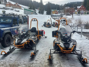 FOTO: Horská služba dnes musela zachraňovat devět turistů na Sněžce