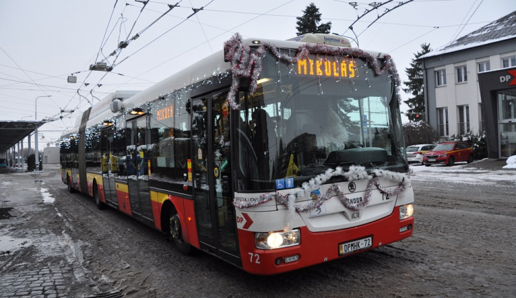 Ulice Hradce bude brázdit Mikulášský trolejbus