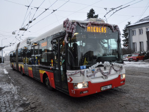 Ulice Hradce bude brázdit Mikulášský trolejbus