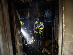Na Rychnovem se nesl kouř, hasiči vyjížděli k požáru rodinného domu
