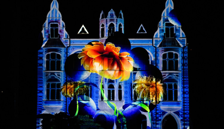 120. narozeniny jabloneckého muzea skla a bižuterie zakončí dnes videomapping na budovu muzea a vánoční tvoření