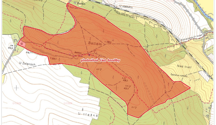 Zítra se vyhněte lokalitě Braunova Betlému, lovci tam budou číhat na prasata