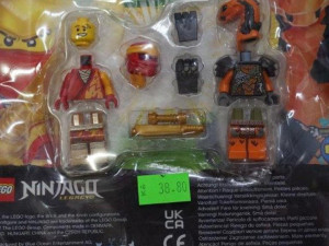 Gucci, Hugo Boss nebo Chanel. Celníci u Nového Bydžova zadrželi várku padělků