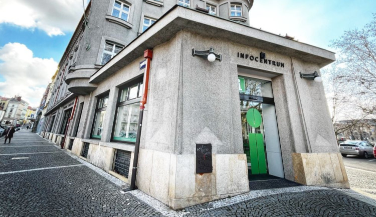 Infocentrum v Hradci Králové ožije PETROFem, jízdenky končí