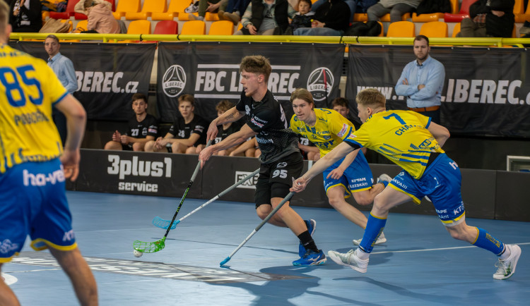 Florbalisté z víkendu berou dvě výhry. Přímý postup do play off mají na dosah