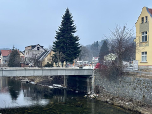 Vrchlabí pokračuje v rekonstrukci mostu u Kartonky. Hotovo by mělo být na jaře