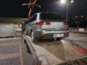 Opakovaně sedal za volant se zákazem. Policie mu zabavila auto