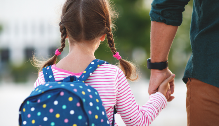 Rodiče připravují děti k zápisům. O přijetí rozhoduje adresa popřípadě sourozenec