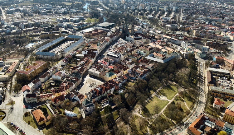 Hradec Králové hodlá vybudovat Central park o rozloze 84 hektarů. Začne studií