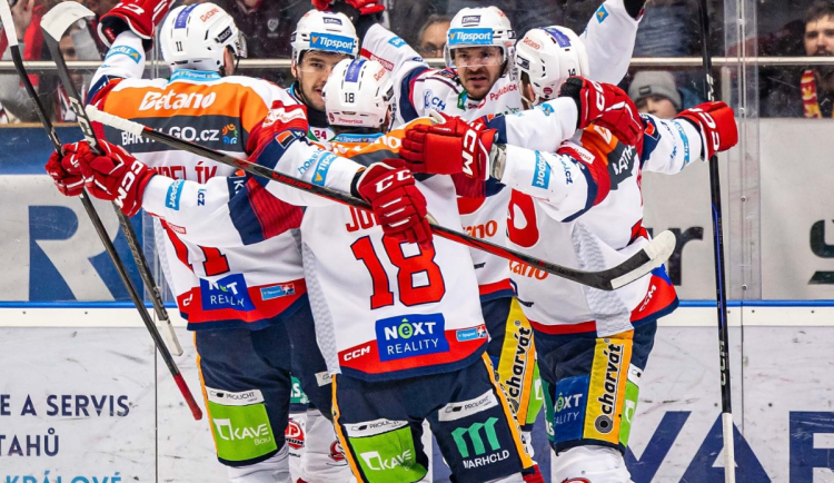 Hradecká cesta do finále extraligy končí. V derby je utlačili hráči Pardubic