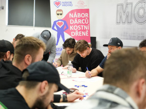 Stačí pár minut a můžeš zachránit život. Hradec dnes hledá nové dárce kostní dřeně