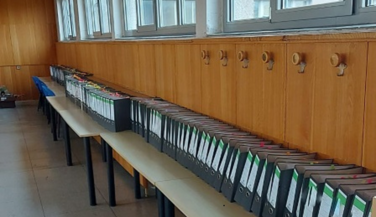 Policie navrhla obžalovat 20 obviněných v kauze falešných bankéřů. Škoda 100 milionů