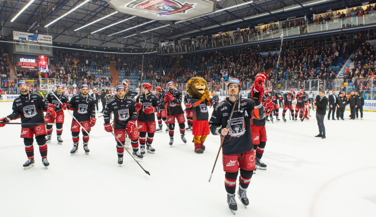 V extralize byl potvrzen pozitivní test na doping. Spekuluje se o Hradci Králové