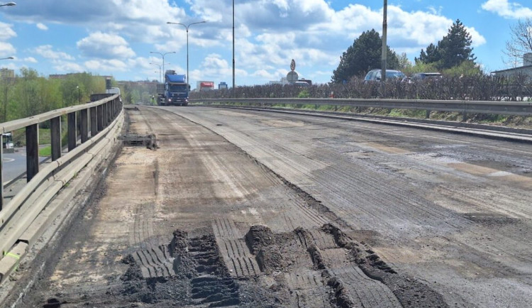 Začala poslední ze tří oprav na průtahu Libercem. ŘSD rekonstruuje mosty u Babylonu