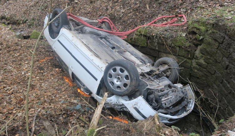 Další řidič se zákazy řízení je ve vazbě. Třikrát ho vyhmátl stejný policista