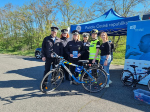 Kampaň Na kole jen s přilbou nabídne víc setkání s cyklisty i nové piktogramy