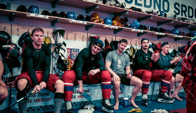 Hoši, děkujem. Dokument o cestě ke zlatu na hokejovém mistrovství světa v Praze je kinech