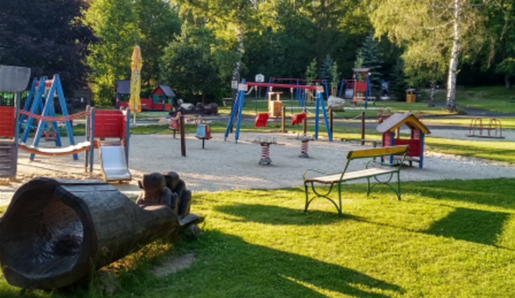 Dětský koutek u ZOO zahajuje jubilejní sedmdesátou sezónu, zítra čarodějnicemi