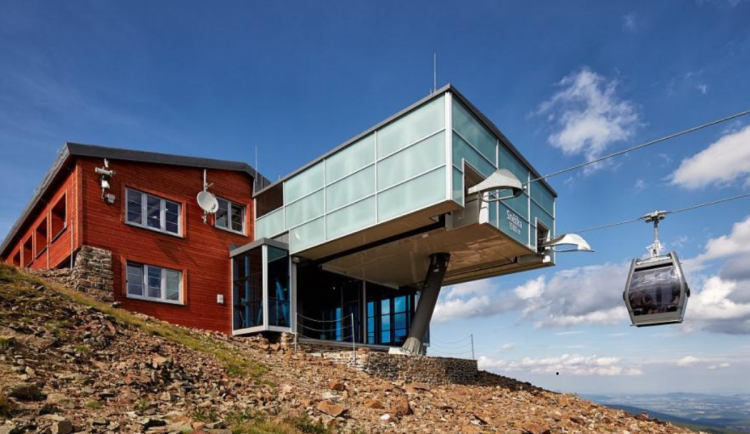 Lanovka na Sněžku zahájila letní sezonu, ceny jízdného se nemění