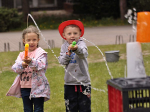 V centru Hradce Králové se bude opět skákat z mostu do Labe, je tu další Branný závod