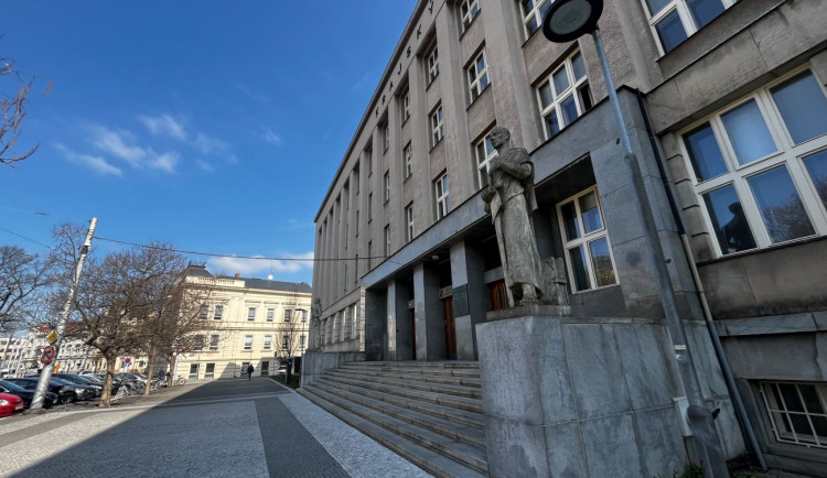 Soud rozhodne v kauze miliardové zakázky na přestavbu náchodské nemocnice