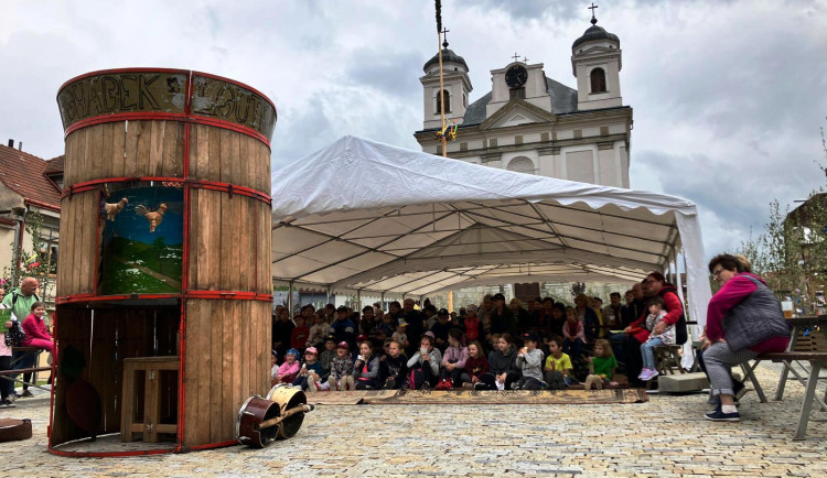 Náměstí v Batelově ožije Májovými slavnostmi. Program potěší děti i dospělé