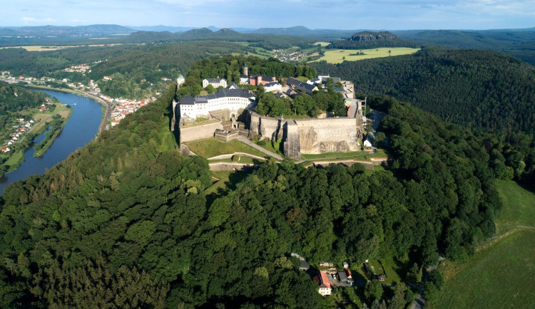 TIP NA VÝLET: Pevnost Königstein – středověká legenda láká české turisty
