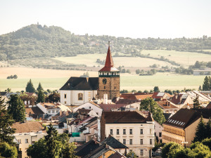 Jičín připravuje rekonstrukci chodníku na Valdštejnově náměstí