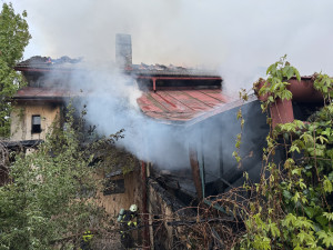 Jeden výjezd, dva požáry, hasiči v Polici nad Metují měli napilno