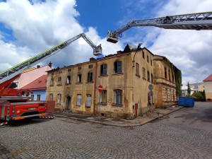 Jeden výjezd, dva požáry, hasiči v Polici nad Metují měli napilno