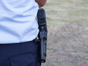 Policie musela vystřelit, aby zastavila ujíždějícího muže z Rychnovska