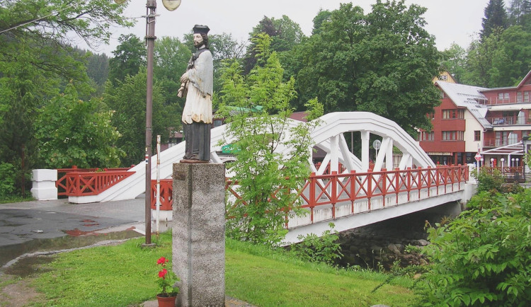 Ve Špindlerově Mlýně začala oprava Bílého mostu. Hotovo má být na podzim