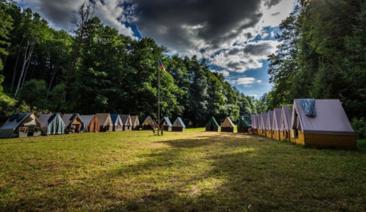 Letní tábory v hradeckém kraji mírně podražily, roste zájem o ty příměstské