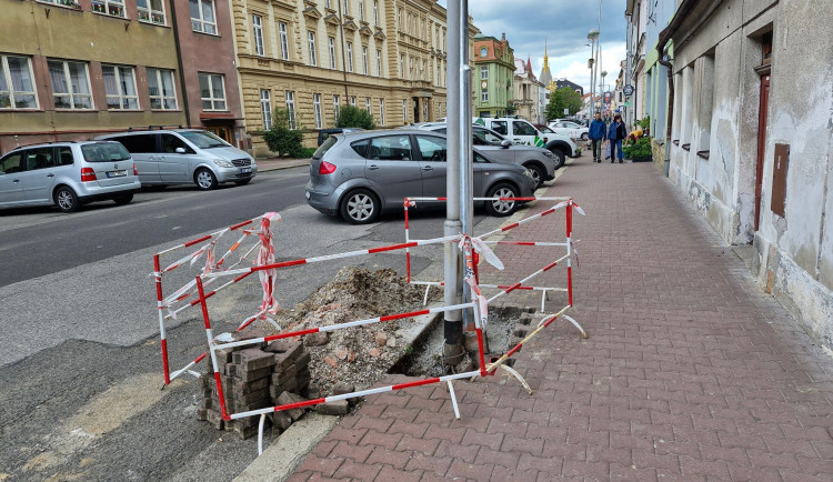 Jičín modernizuje veřejné osvětlení: polovina lamp už svítí úsporně