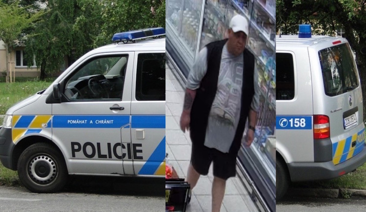 Zloděj ukradl peněženku se sedmnácti tisíci. Policie hledá svědka v bílé kšiltovce