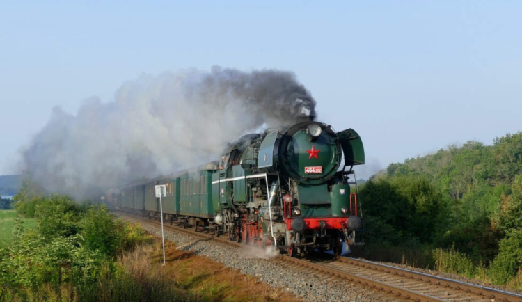 150 let železnice z Chocně do Broumova. Návrat parních lokomotiv i plán na expres do Polska