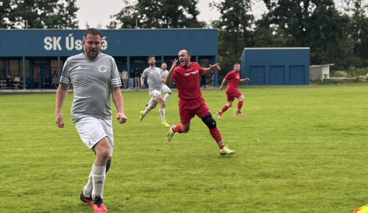 Hrdějovice B nadělily osm branek, Dívčice v přestřelce přetlačily rezervu Čtyráku