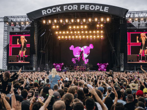 Rock for People ovládne Hradec: doprava posílena, kola zdarma a hlídky v terénu