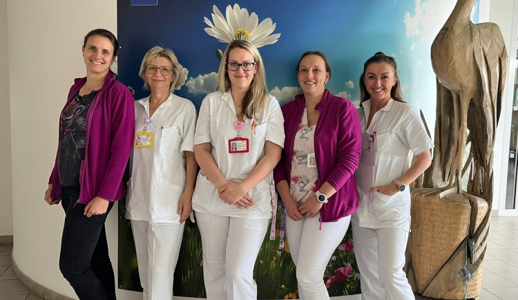 Miminka i matky z havlíčkobrodské porodnice mohou mít domácí péči i v šestinedělí