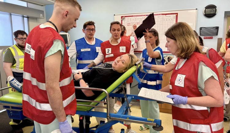 Liberecká nemocnice trénovala postupy při srážce tramvaje s autobusem