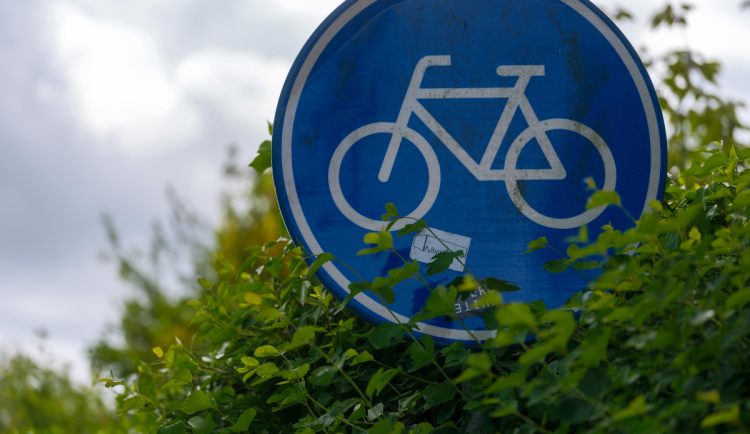 Stezka pro pěší a cyklisty v Hradci Králové se zpozdí. Město nesehnalo projektanta