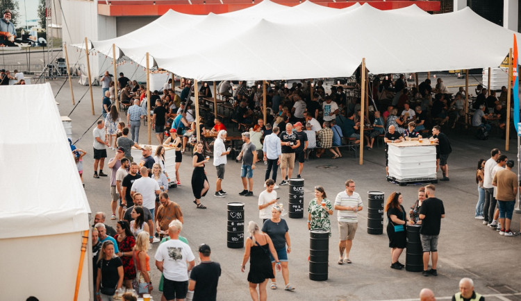 KULTURNÍ TIPY: Zazpívejte si, ochutnejte pivo nebo si přijďte něco vyrobit