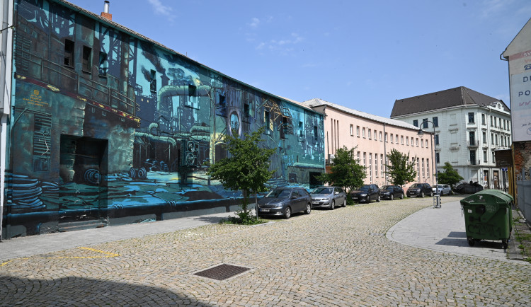 Proměna ostravské Stodolní je na spadnutí. Začíná demolice a stavba nových bytů