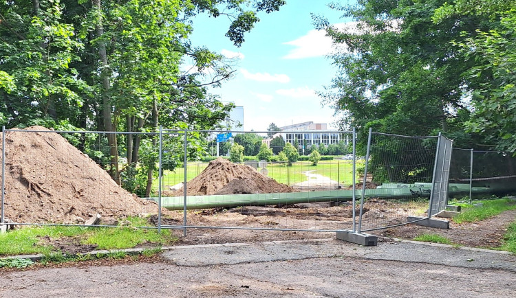 Demontáž mostku Cirkusplac: Nový most s větší nosností pro Hradec Králové